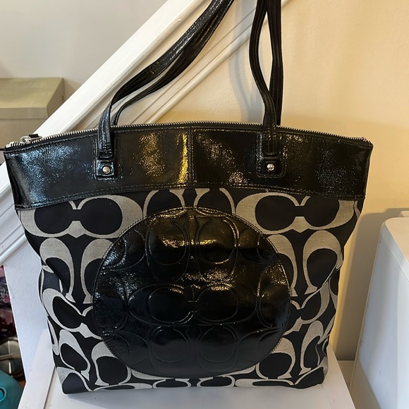 COACH LAURA NORTH SOUTH SIGNATURE TOTE BAG F18336 - Picture 3 of 9